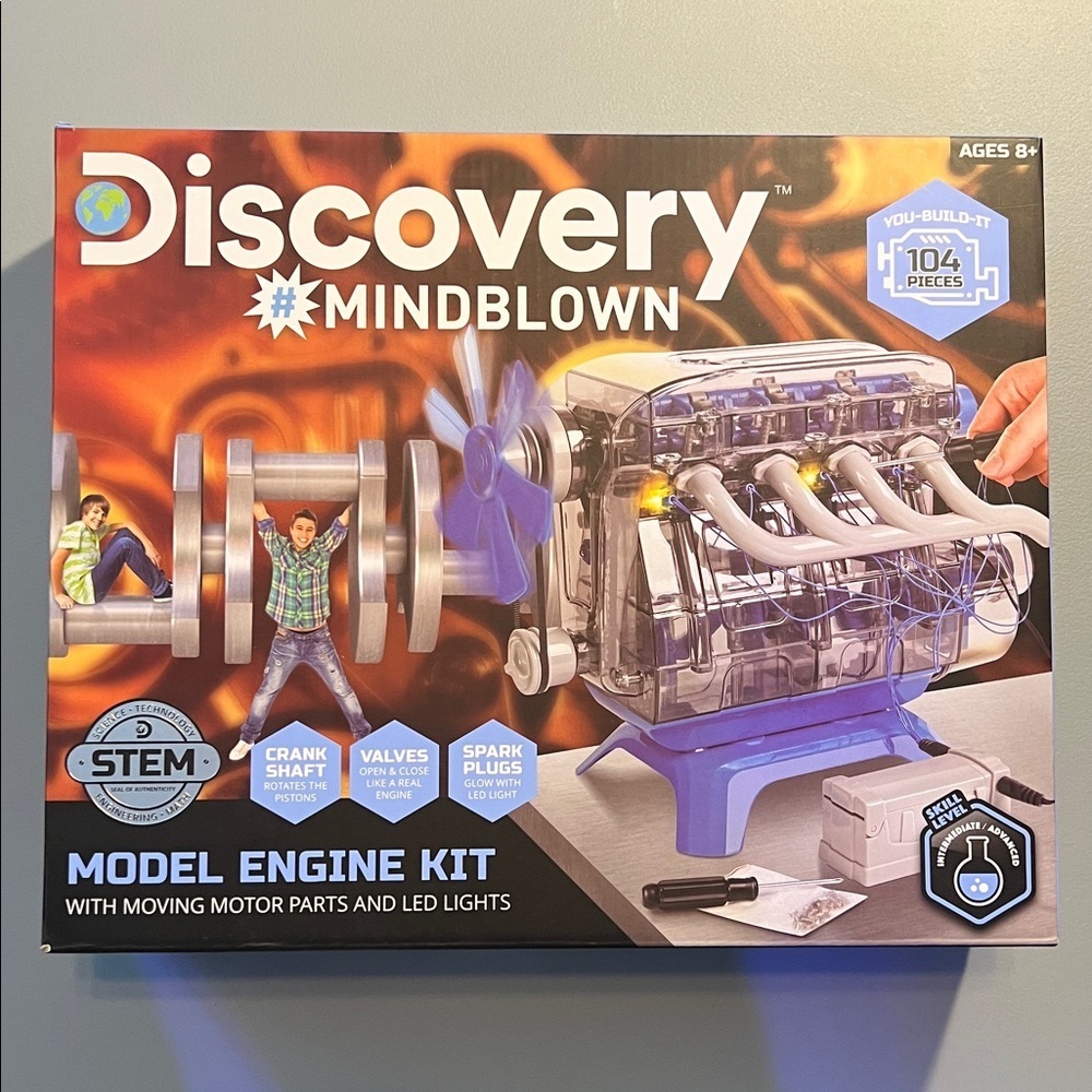 Discovery Mindblown Model Engine Kit. Never unboxed. Age 8+
